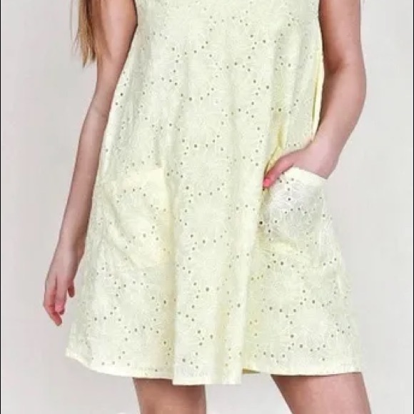 Yellow Sunshine Altar’d State Dress - Picture 2 of 12